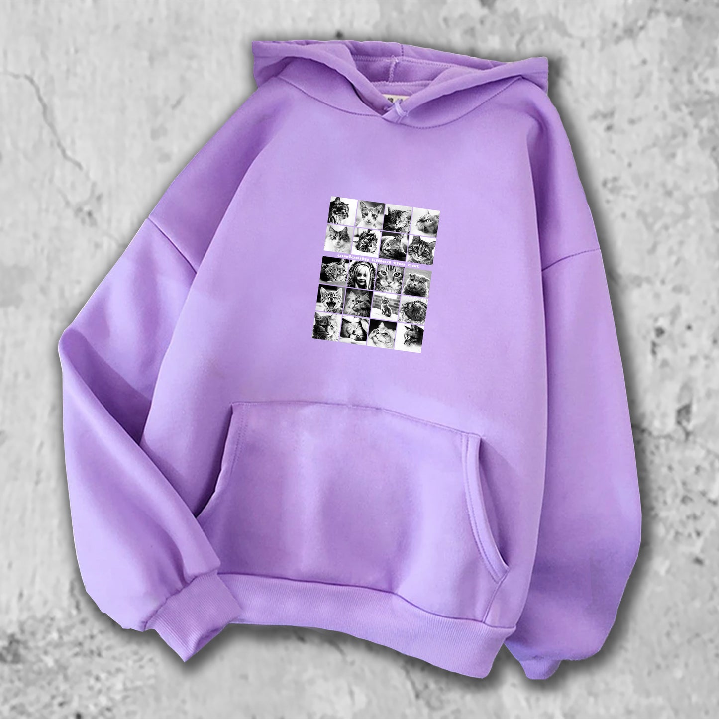 19匹の猫の写真がプリントされたパーカーの紫