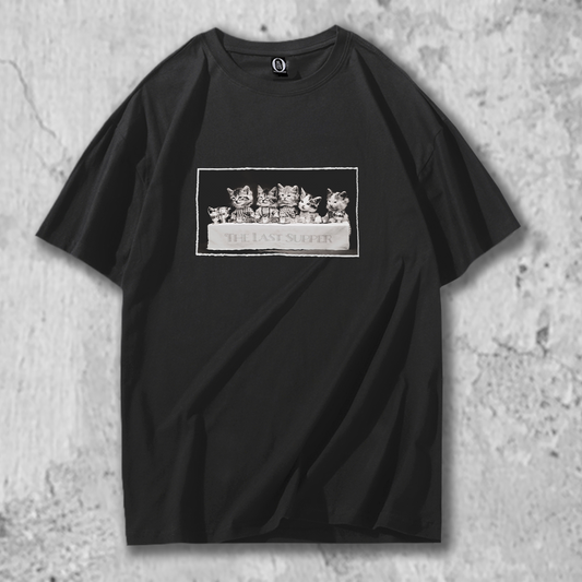 猫イラストＴシャツの黒